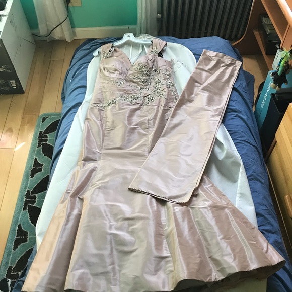 Women’s satin gown - Picture 3 of 7